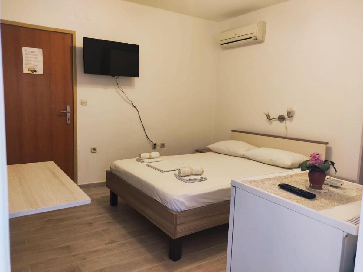 מילנה Apartments Dragica מראה חיצוני תמונה