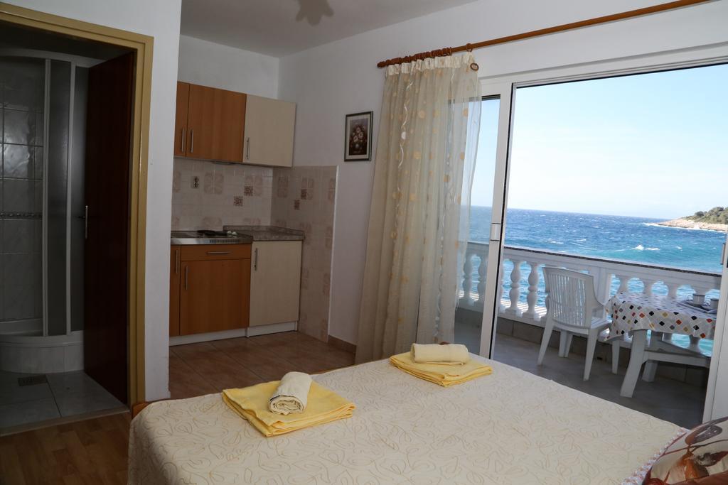 מילנה Apartments Dragica מראה חיצוני תמונה