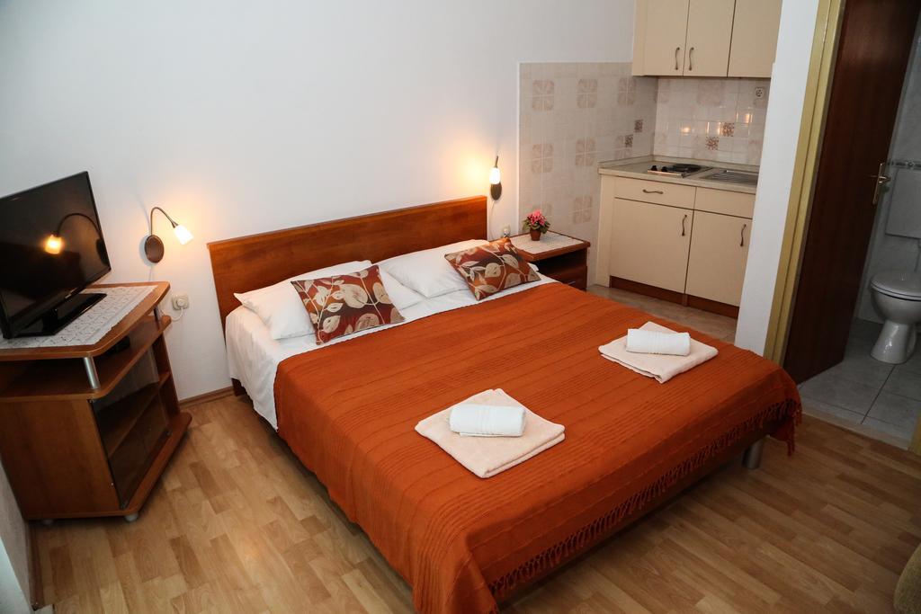 מילנה Apartments Dragica מראה חיצוני תמונה