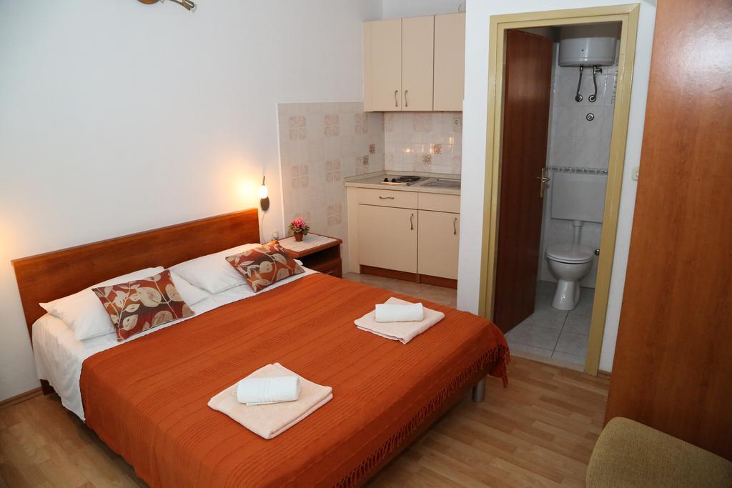 מילנה Apartments Dragica מראה חיצוני תמונה