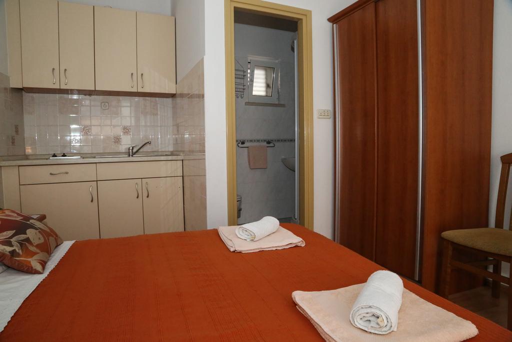 מילנה Apartments Dragica מראה חיצוני תמונה