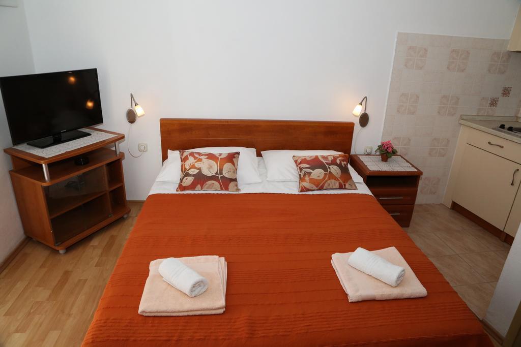מילנה Apartments Dragica מראה חיצוני תמונה