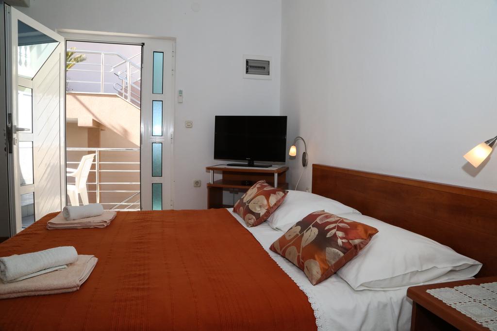 מילנה Apartments Dragica מראה חיצוני תמונה
