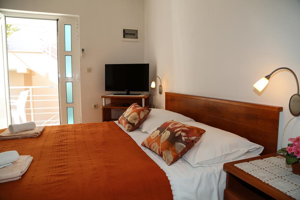 מילנה Apartments Dragica מראה חיצוני תמונה